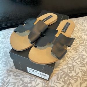 STEVE MADDEN sandals